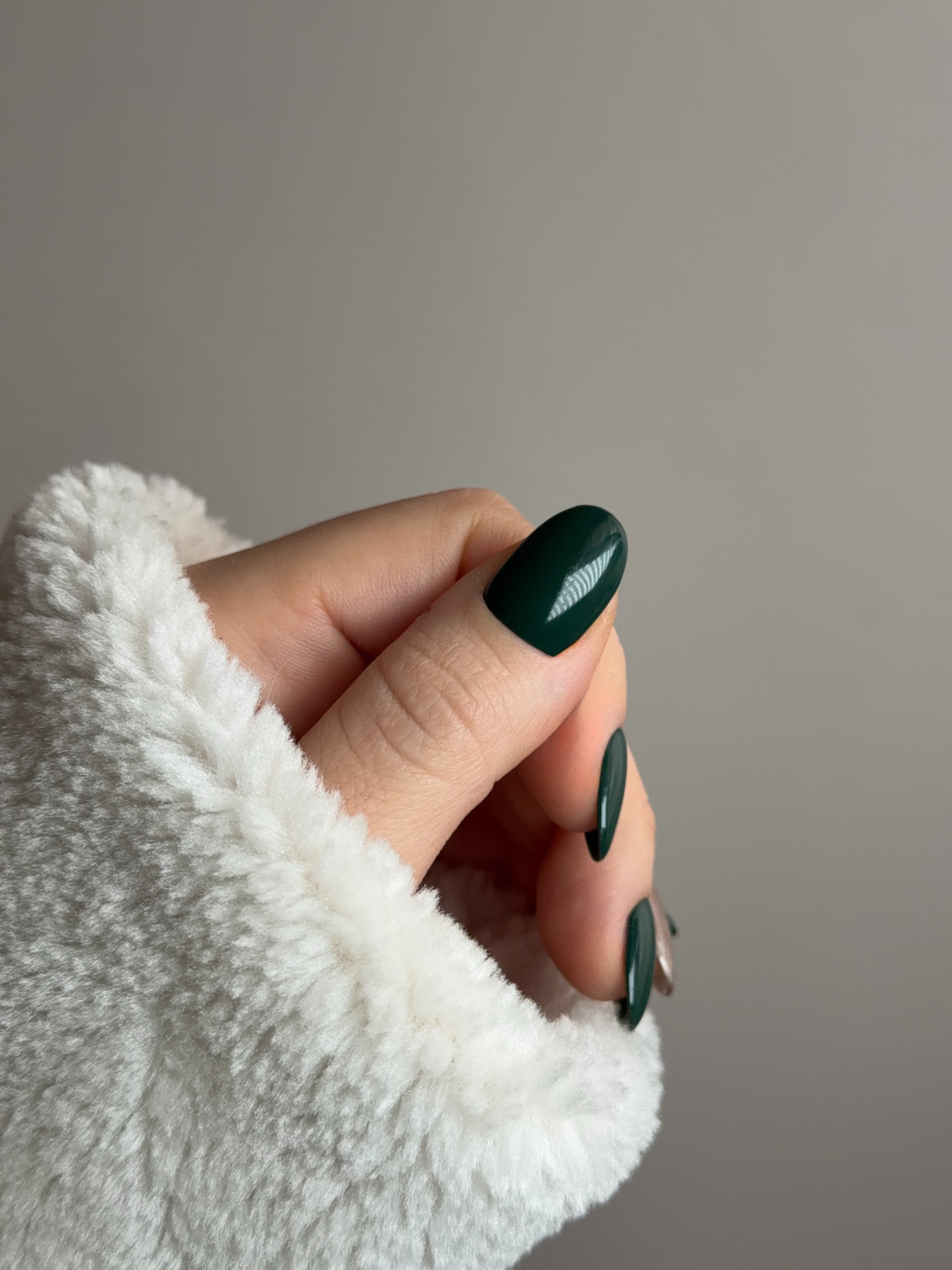 Bosco incantato | Press-On Nails Verde Abete e Champagne Metallizzato Made in Italy