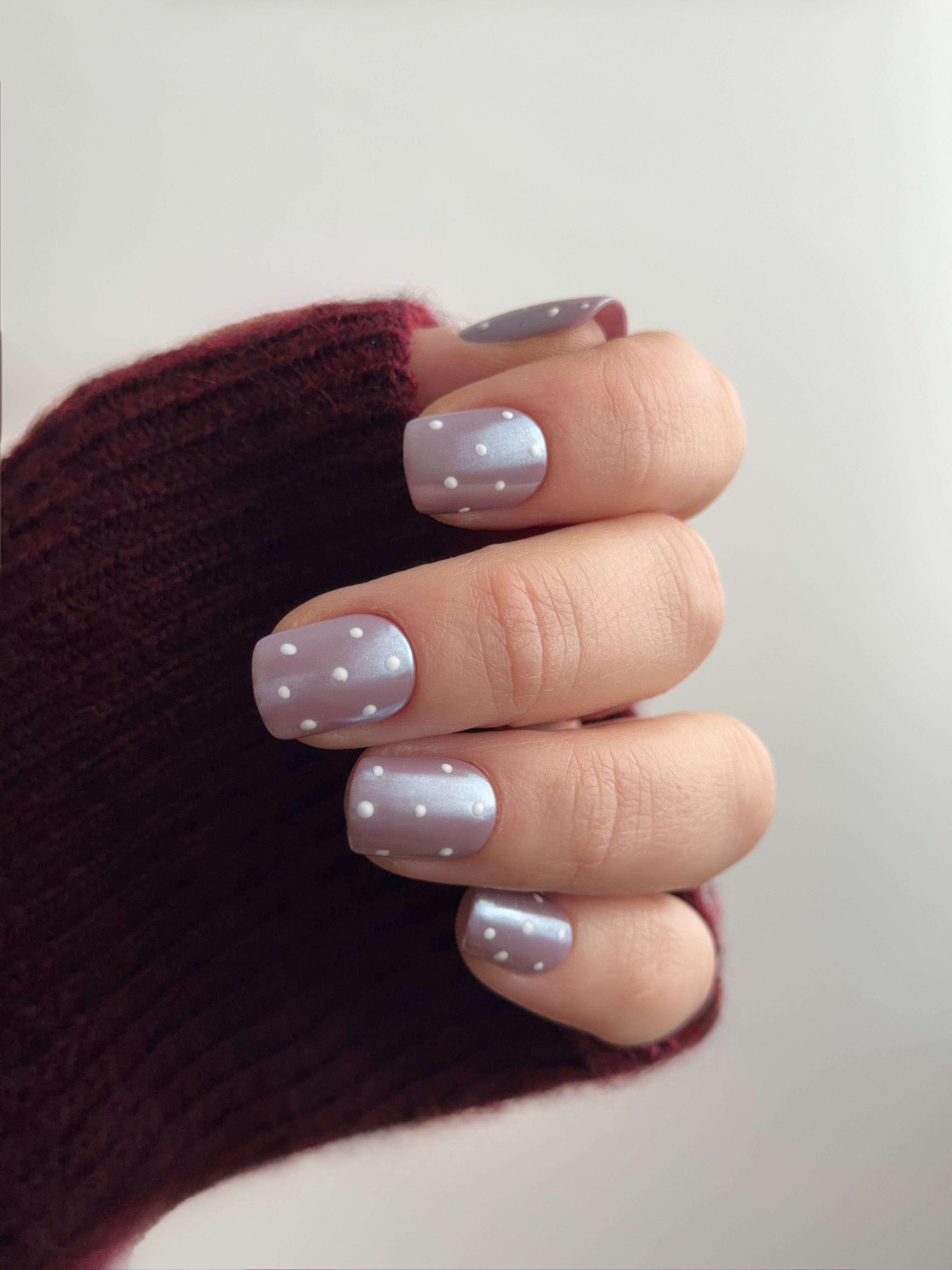 Mattina di Dicembre | Press-On Nails Lilla Perlato con Pois Made in Italy