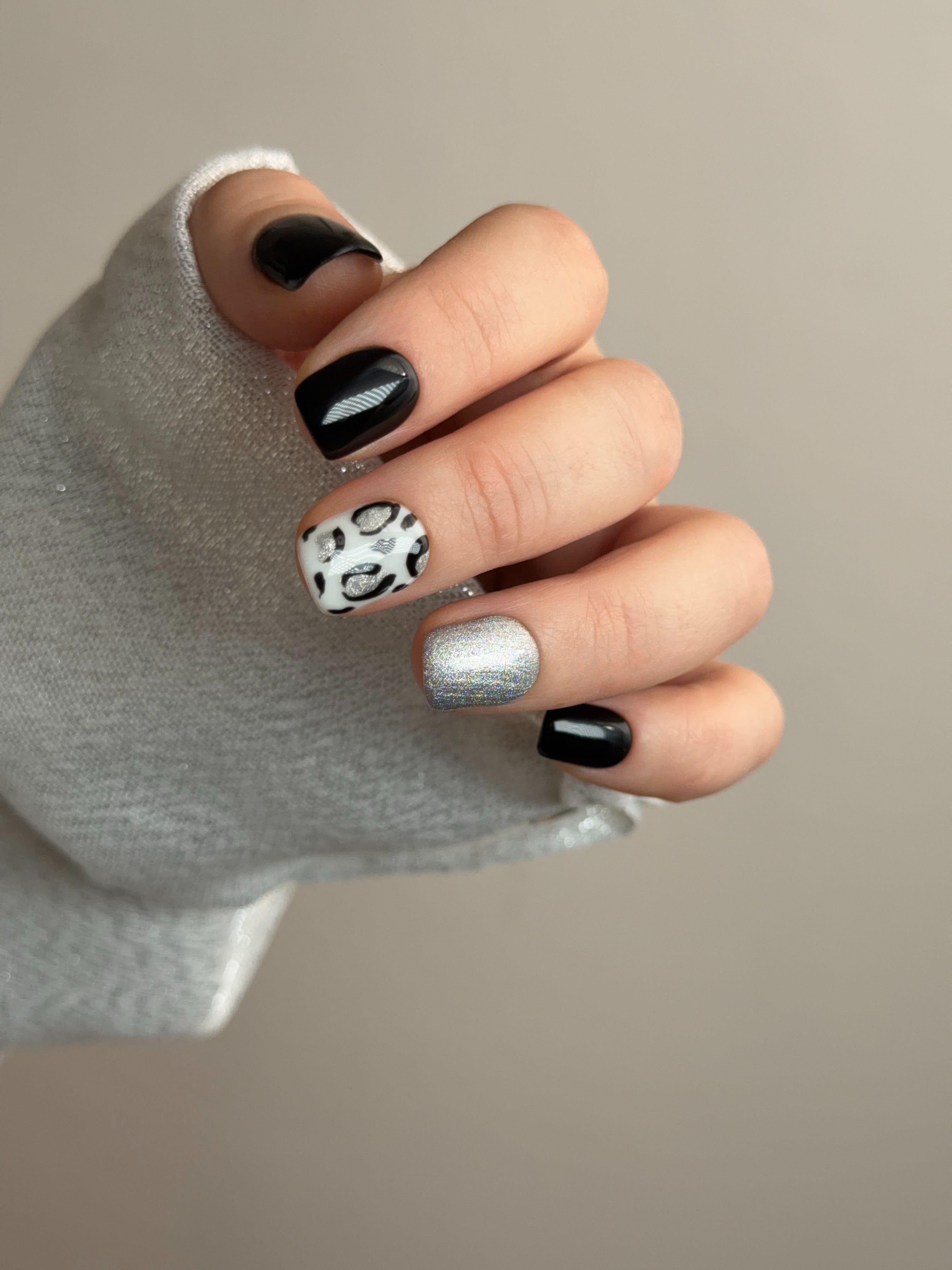 Leopardo delle Nevi |Press-On Nails Nero, Argento e Leopardato Quadrate Corte Made in Italy