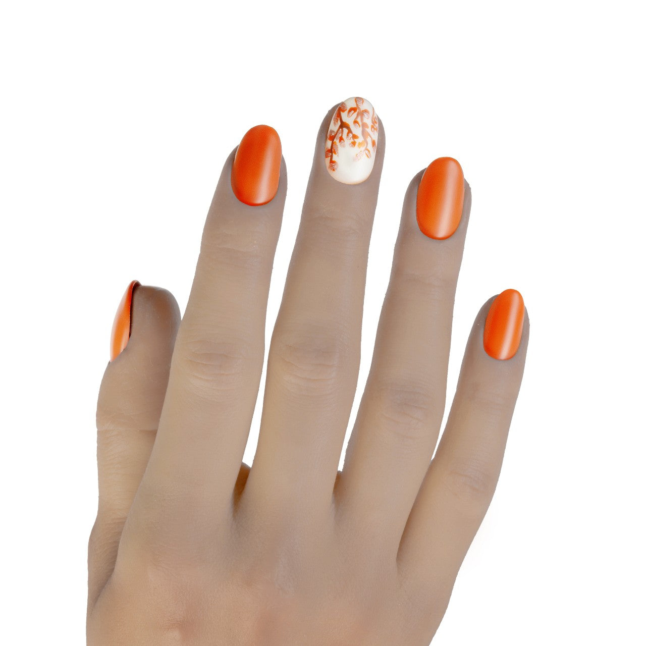 Press on nails arancioni con unghia bianca decorata da motivo corallo e dettagli glitter